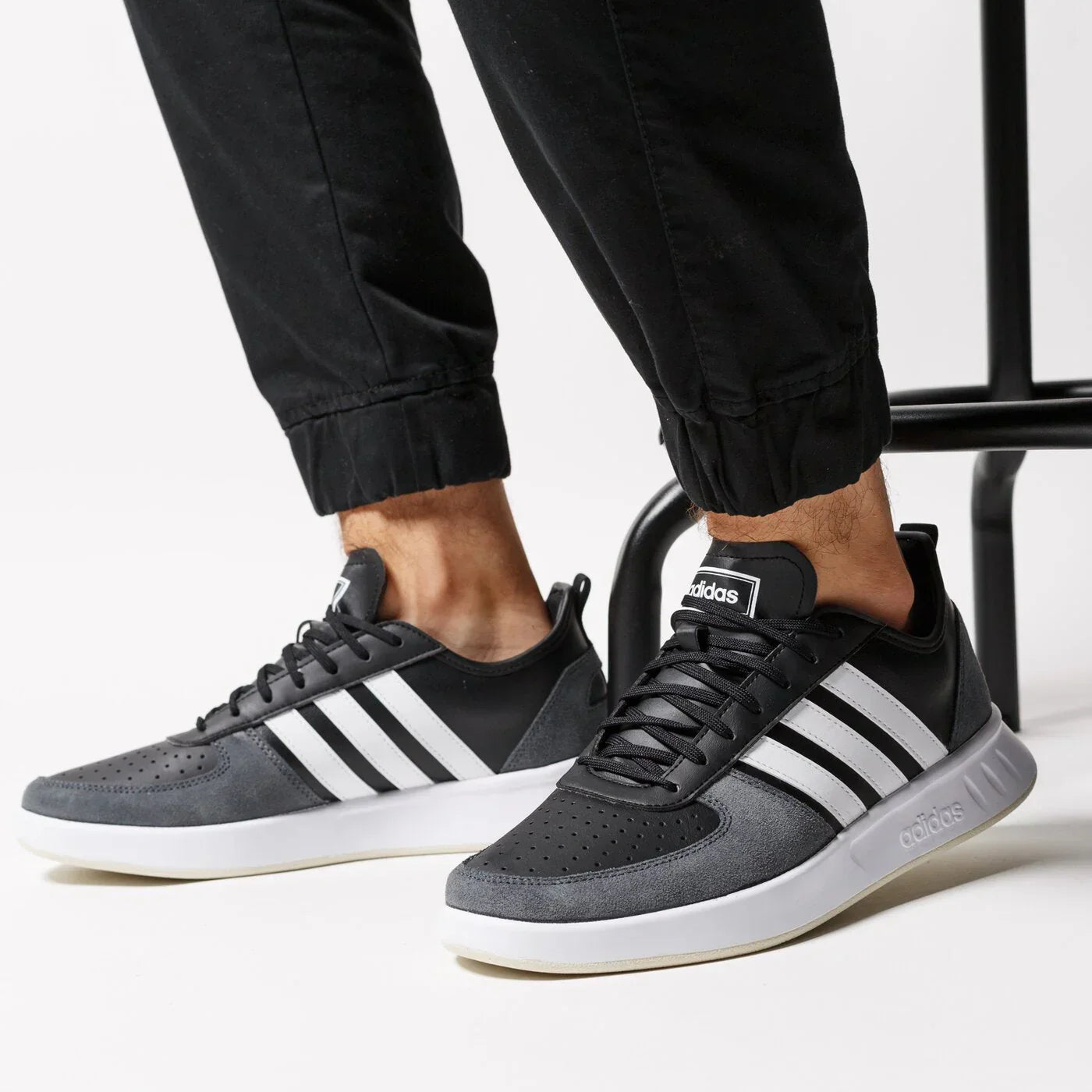 𝔸𝕕𝕚𝕕𝕒𝕤 ℂ𝕠𝕦𝕣𝕥 𝟠𝟘𝕤