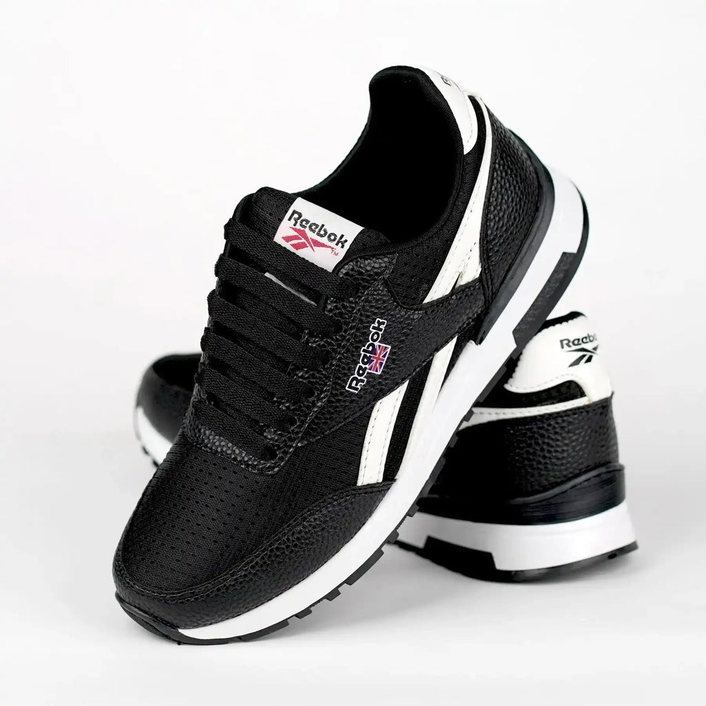 ℝ𝕖𝕖𝕓𝕠𝕜