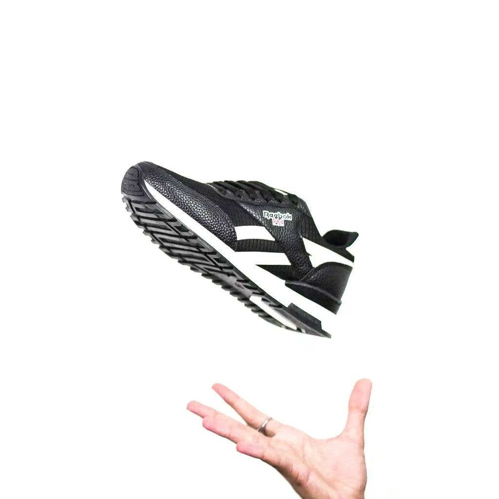 ℝ𝕖𝕖𝕓𝕠𝕜