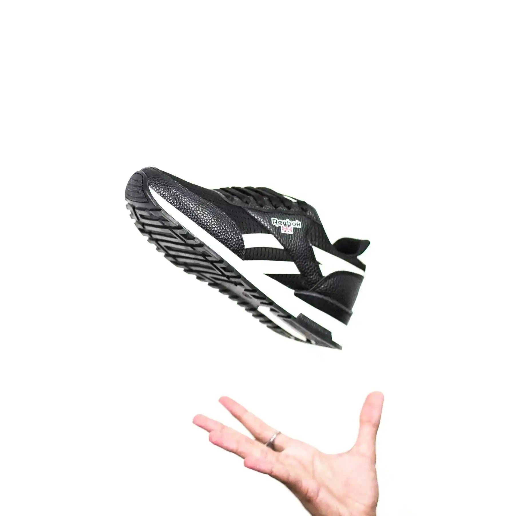 ℝ𝕖𝕖𝕓𝕠𝕜